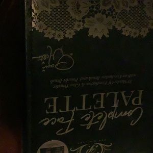 30 different shades of eyeshadow palette